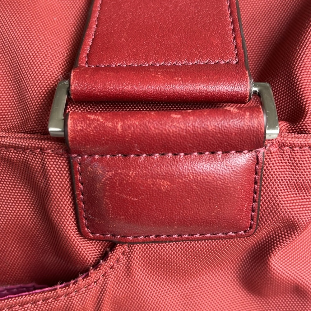 Elegant Red Tote Bag - Picture 11 of 16